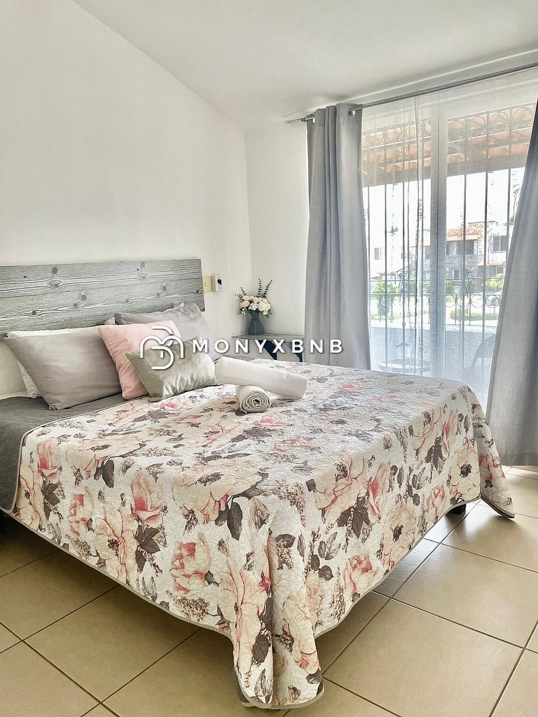 Modern Pool Side, 3 Bdrm House with parking