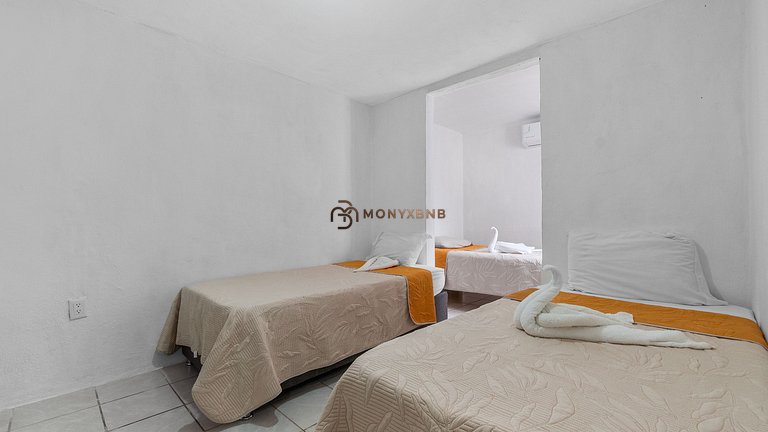 Casa Cozy, 2 bedroom, 4 bed, 2 baths with parking
