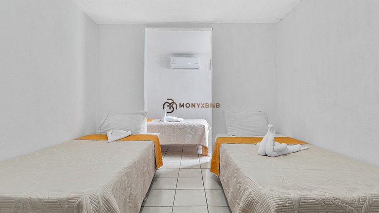 Casa Cozy, 2 bedroom, 4 bed, 2 baths with parking