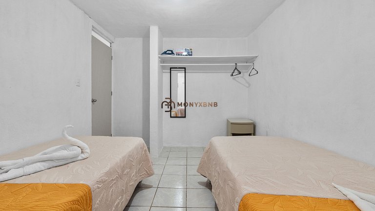 Casa Cozy, 2 bedroom, 4 bed, 2 baths with parking
