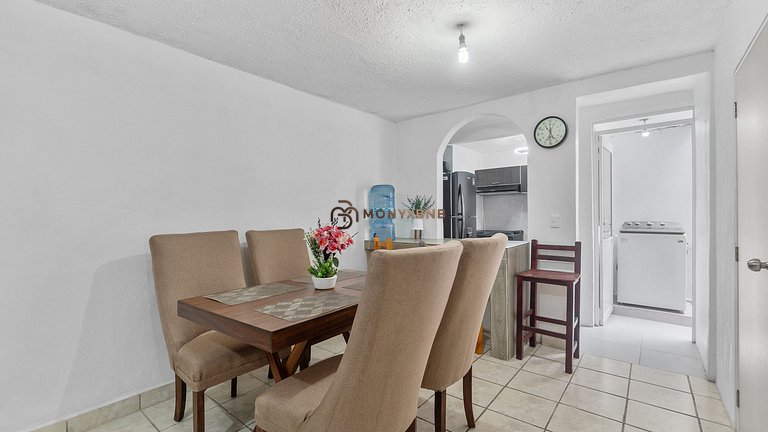 Casa Cozy, 2 bedroom, 4 bed, 2 baths with parking