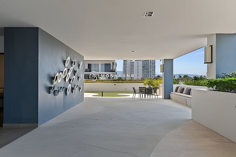 Zoho Skies Urban Vista 2-Story 2-Bdr 2-Bath Condo
