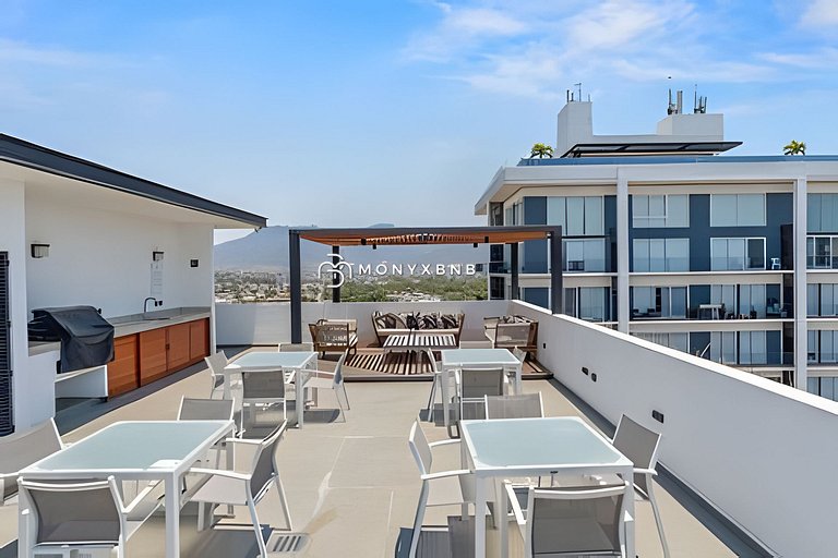 Zoho Skies Urban Vista 2-Story 2-Bdr 2-Bath Condo