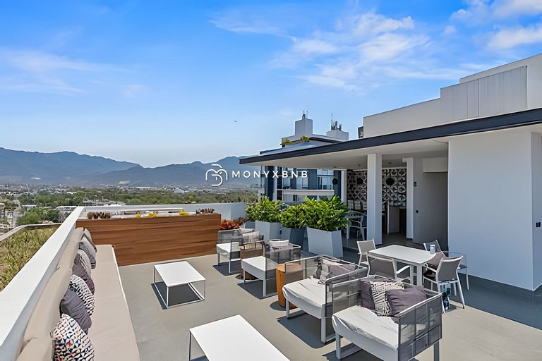 Zoho Skies Urban Vista 2-Story 2-Bdr 2-Bath Condo