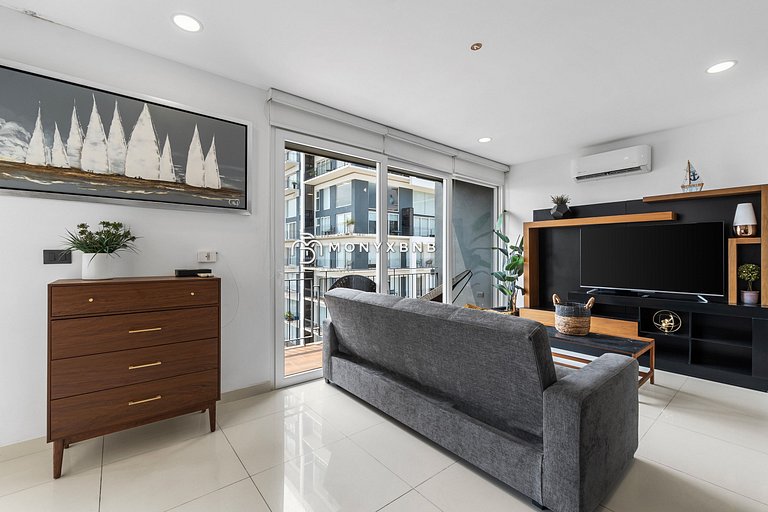 Zoho Skies 2 BDR, 2 Bath, with parking