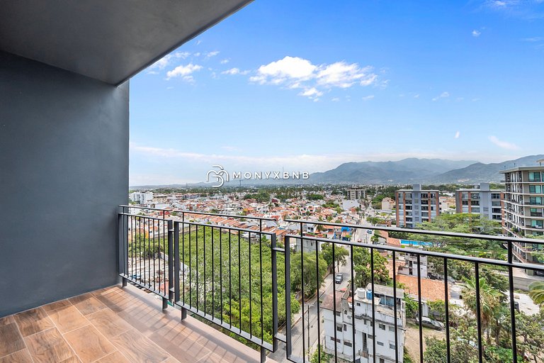 Zoho Skies 2 BDR, 2 Bath, with parking