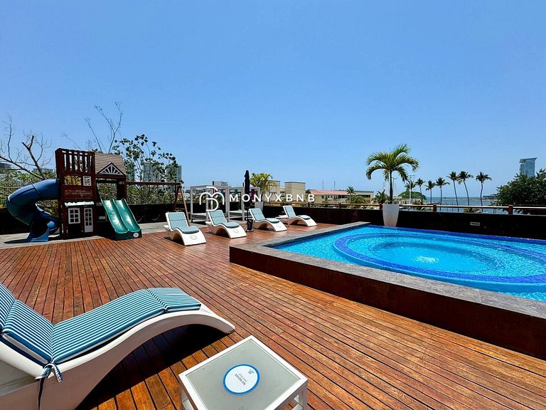 4BR Marina Ocean-View Above Casino 2 Suites