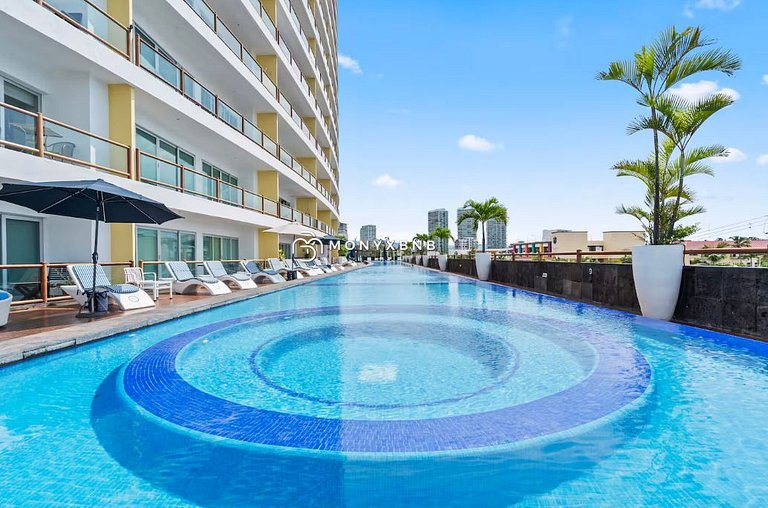 4BR Marina Ocean-View Above Casino 2 Suites