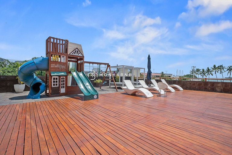 4BR Marina Ocean-View Above Casino 2 Suites