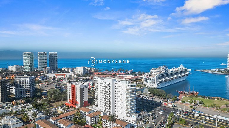 4BR Marina Ocean-View Above Casino 2 Suites