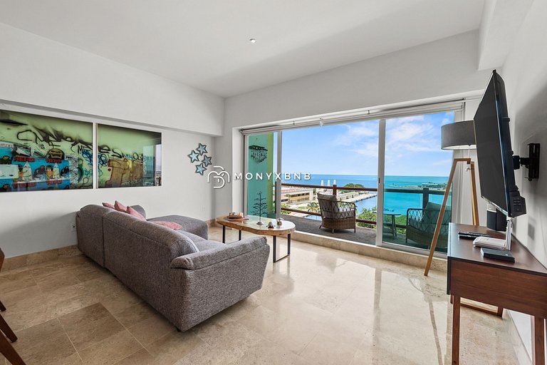 4BR Marina Ocean-View Above Casino 2 Suites