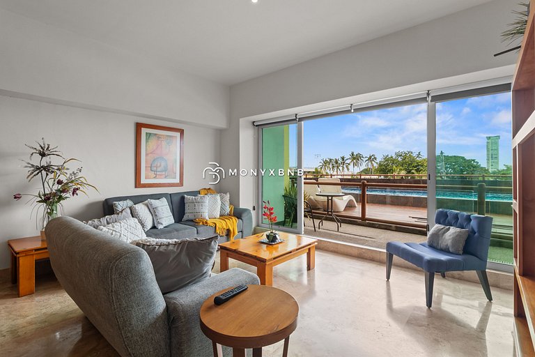 4BR Marina Ocean-View Above Casino 2 Suites