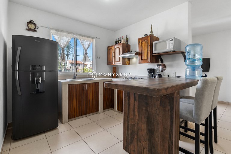 Modern Pool Side, 3 Bdrm House with parking