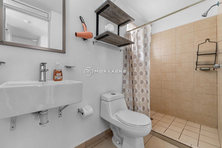 Modern Pool Side, 3 Bdrm House with parking