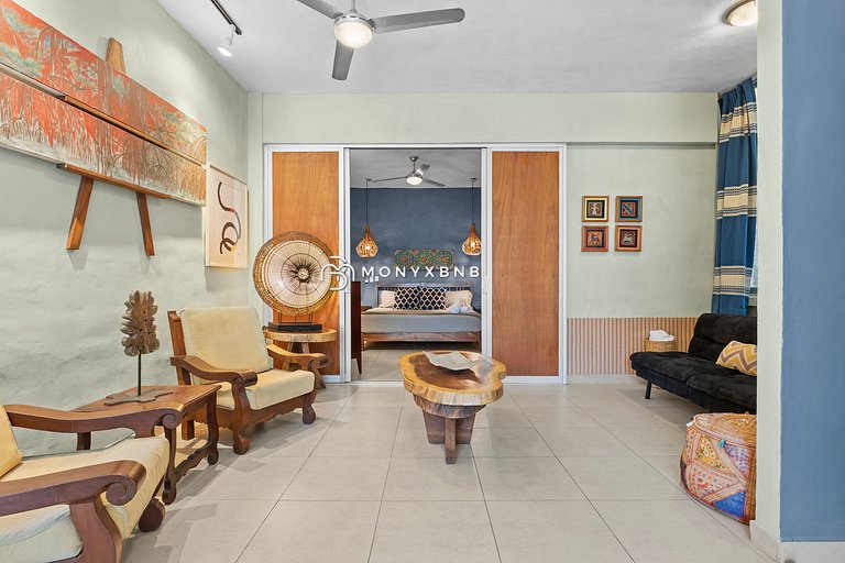 Stunning one-bedroom, 1.5Bath in the Romantic Zone