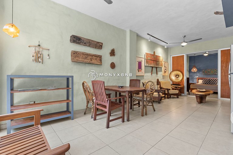 Stunning one-bedroom, 1.5Bath in the Romantic Zone