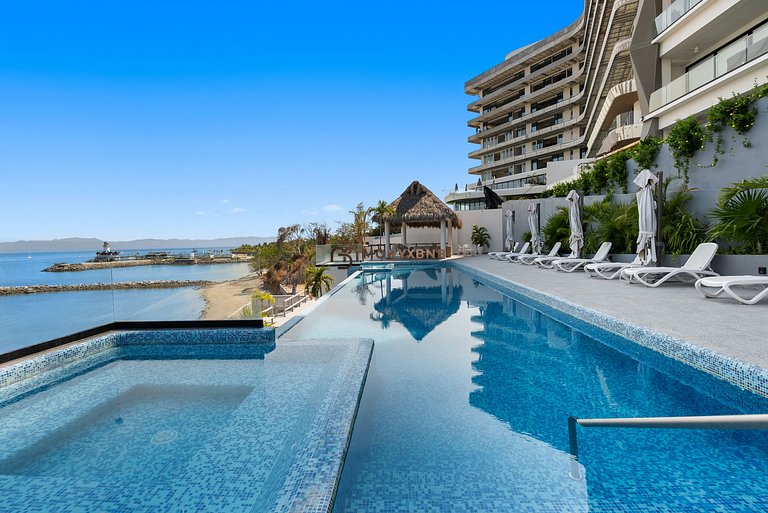 Bahiban SkyHome 3BR 3Bath, Jacuzzi & Oceanview
