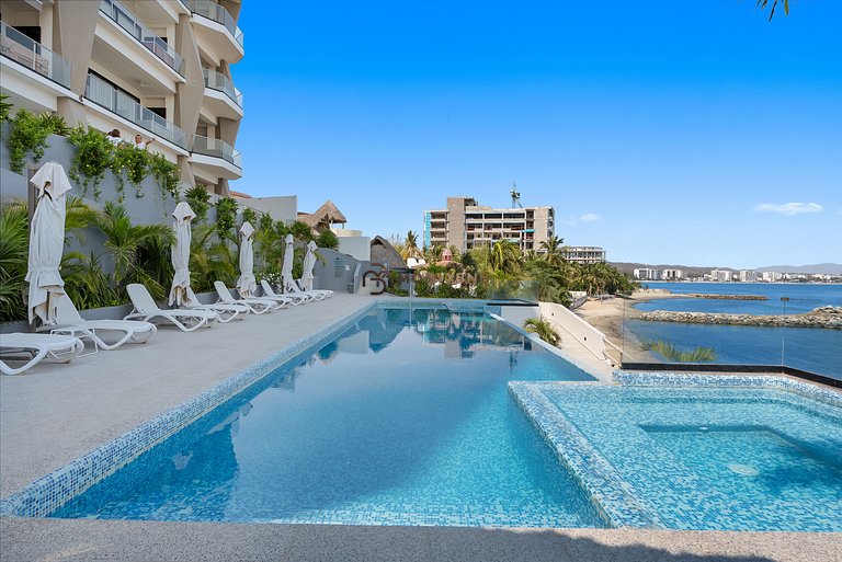 Bahiban SkyHome 3BR 3Bath, Jacuzzi & Oceanview