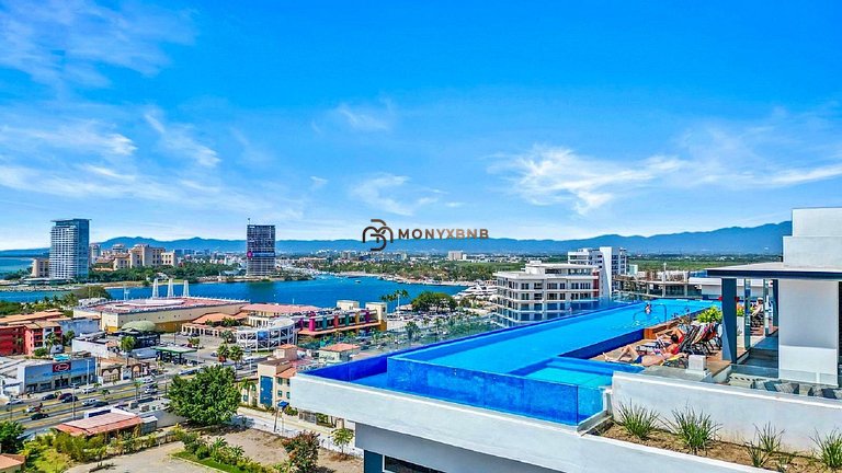 Zoho Skies 2 BDR, 2 Bath, with Parking