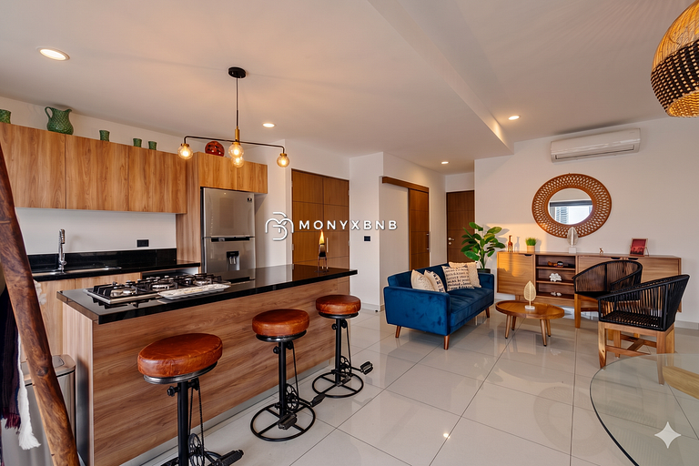 Zoho Skies 2 BDR, 2 Bath, with Parking