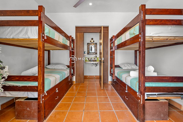 Private Boutique Hotel, Groups up to 48 Guests