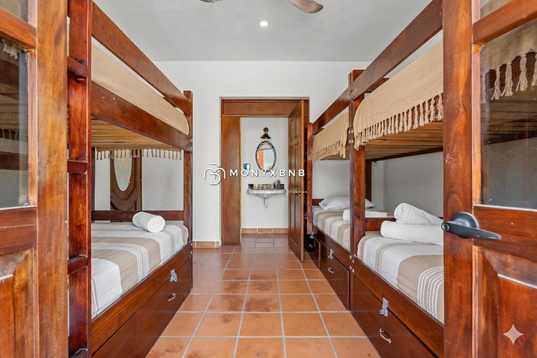 Private Boutique Hotel, Groups up to 48 Guests