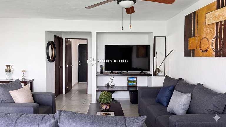 ¡Ven y disfruta Puerto Vallarta! Condos La Marina