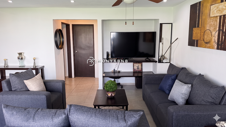 ¡Ven y disfruta Puerto Vallarta! Condos La Marina