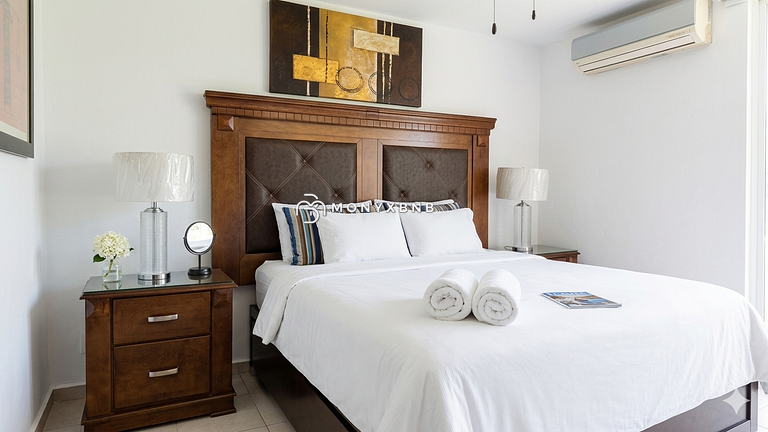 ¡Ven y disfruta Puerto Vallarta! Condos La Marina