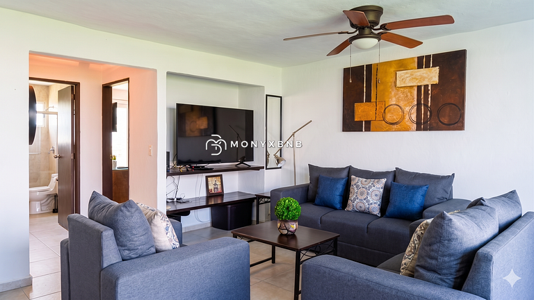 ¡Ven y disfruta Puerto Vallarta! Condos La Marina
