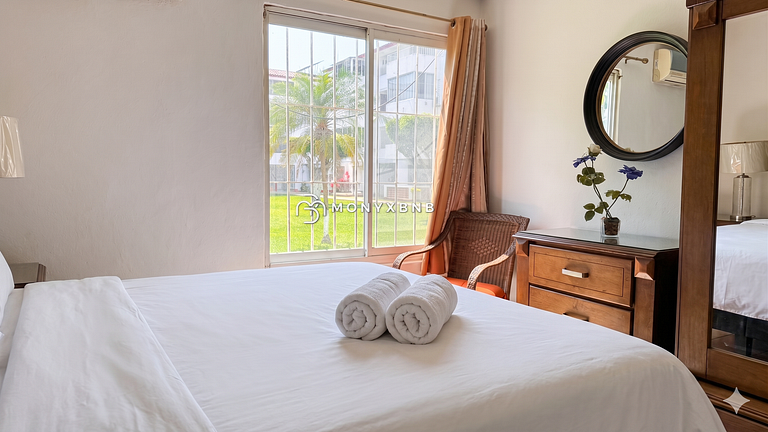 Gran Marina, 6 habitaciones, 4 baños, Parking