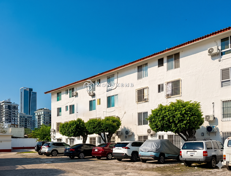 Marina Oceanview 4BR, two-bathroom with parking