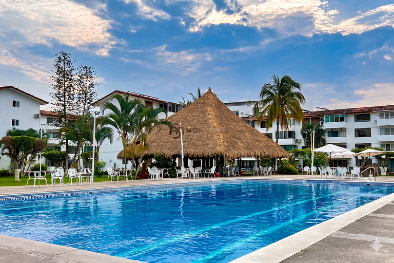 Come and enjoy Puerto Vallarta! Condos La Marina
