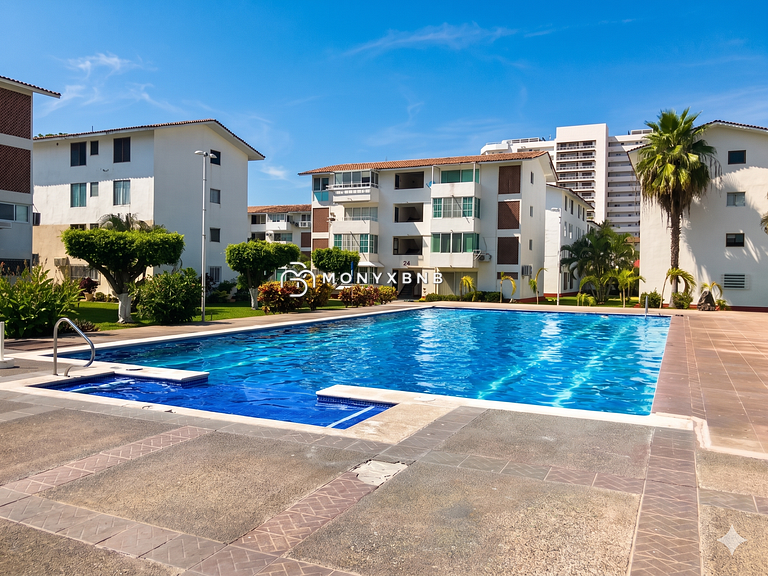¡Ven y disfruta Puerto Vallarta! Condos La Marina