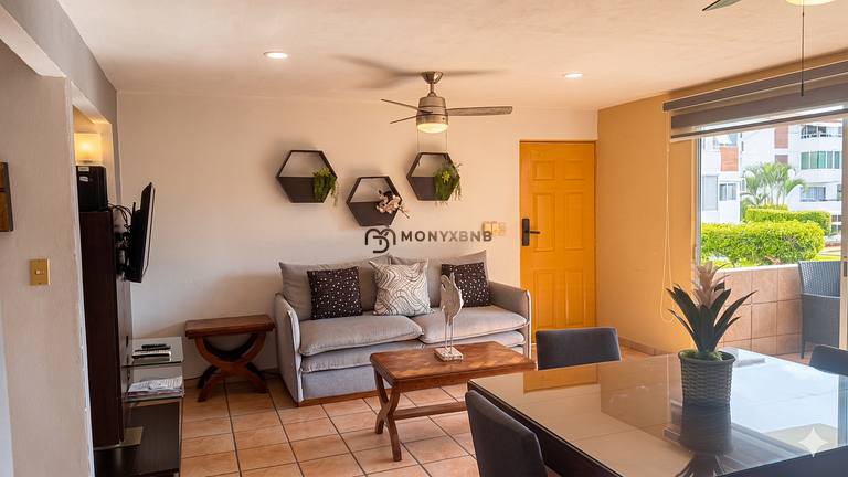 Vacation in paradise! La Marina Condominiums