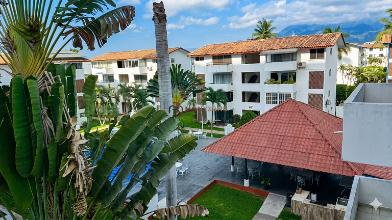 Beautiful apartment in La Marina Condominiums