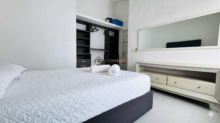 Beautiful apartment in La Marina Condominiums