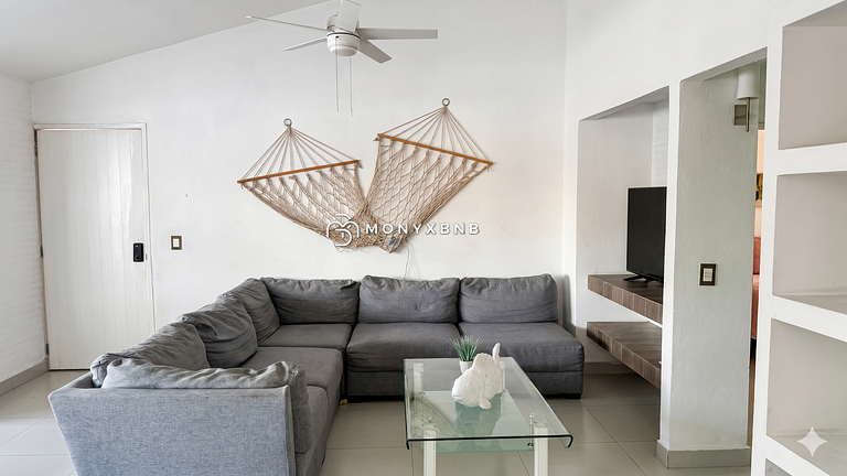 Beautiful apartment in La Marina Condominiums
