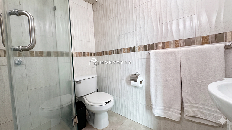 Gran Marina, 4 habitaciones, 2 baños, estacionamiento