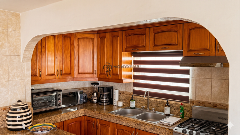 Gran Marina, 6 habitaciones, 4 baños, Parking