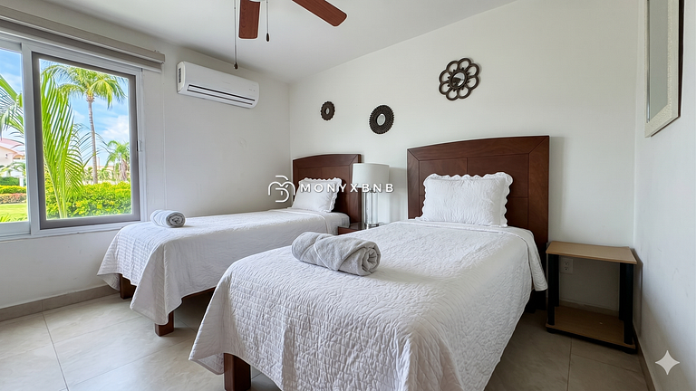 Marina Oceanview 4BR, two-bathroom with parking