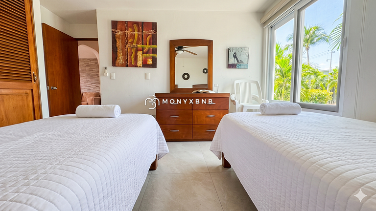 3-Condo Bundle Condominios La Marina: 6BR + Pool
