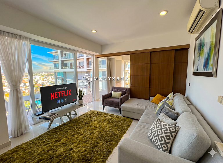 Zoho Skies, 3 bedrooms, 2 bathrooms with rooftop pool