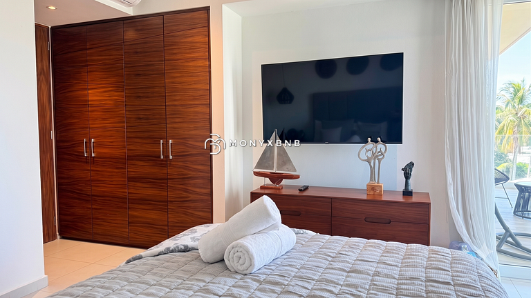 Luxurious 1-bedroom, 180° balcony and golf by Monyxbnb