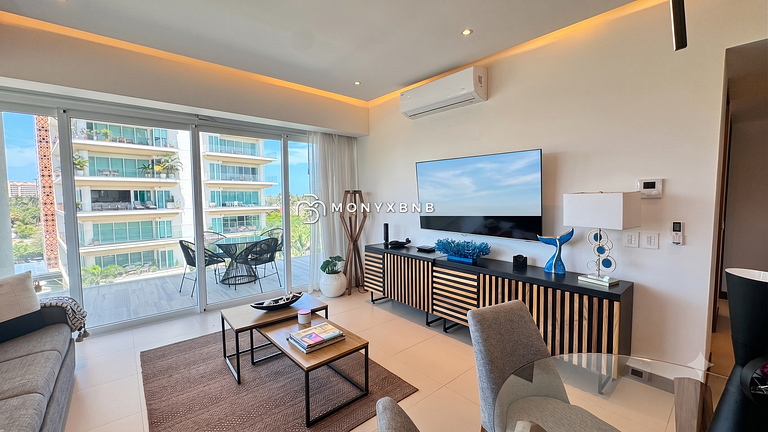 Luxurious 1-bedroom, 180° balcony and golf by Monyxbnb