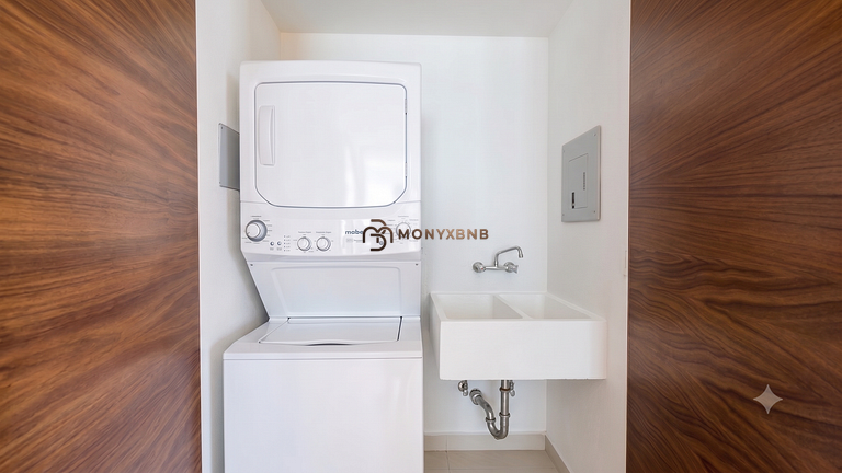 Luxurious 1-bedroom, 180° balcony and golf by Monyxbnb