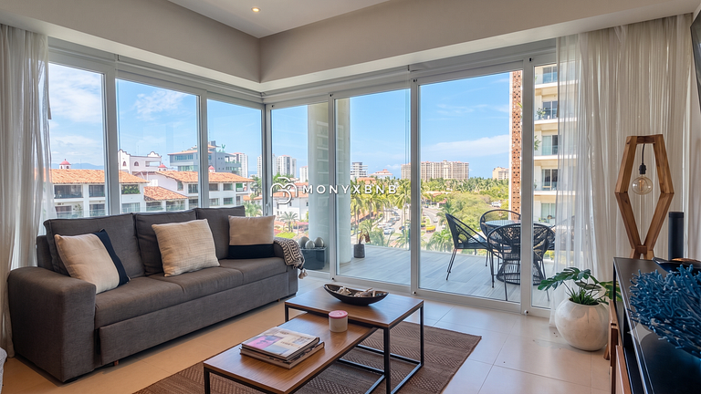 Luxurious 1-bedroom, 180° balcony and golf by Monyxbnb