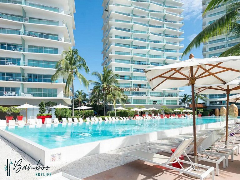 Icon Vallarta: Oasis a pie de playa con piscina y club de pl