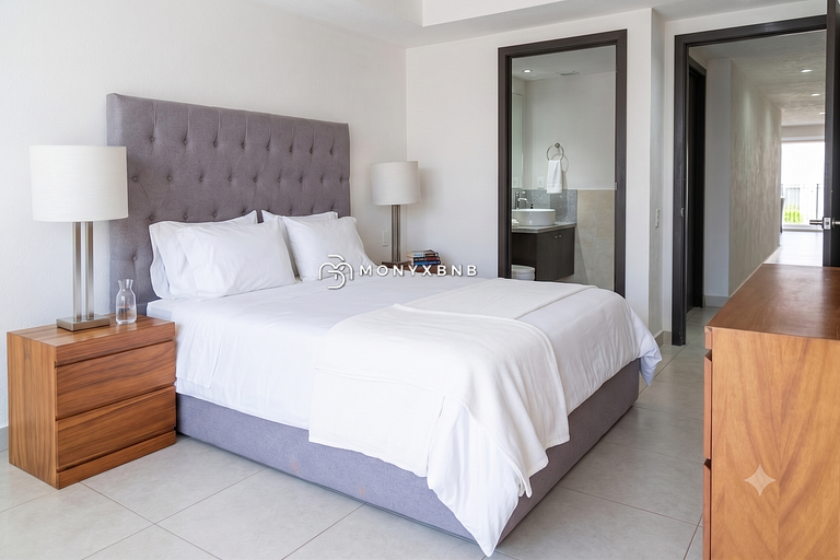 Venetian 1BR Panoramic Oceanview