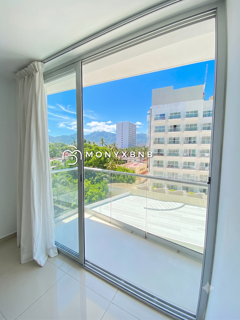 Icon Vallarta Oceanfront 1BDR, Pool & Beach Club